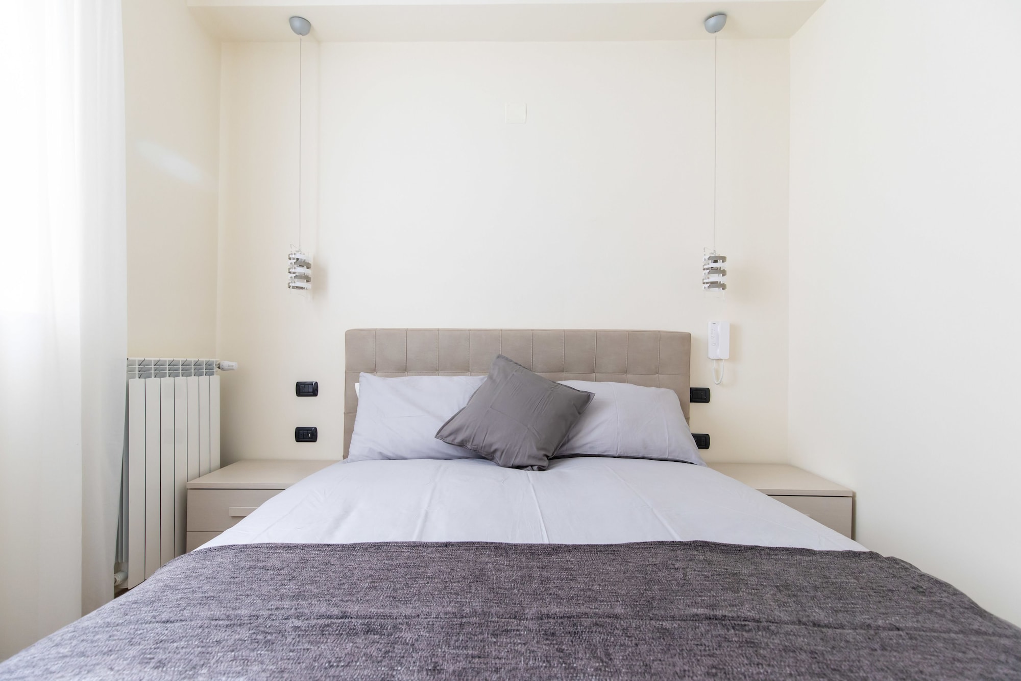 DELUXE, DOUBLE BED