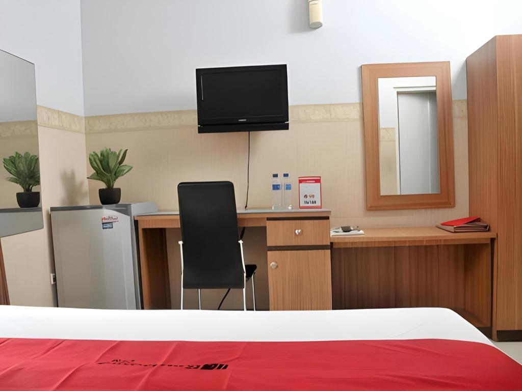 Reddoorz Plus Near Undip Tembalang 37/47