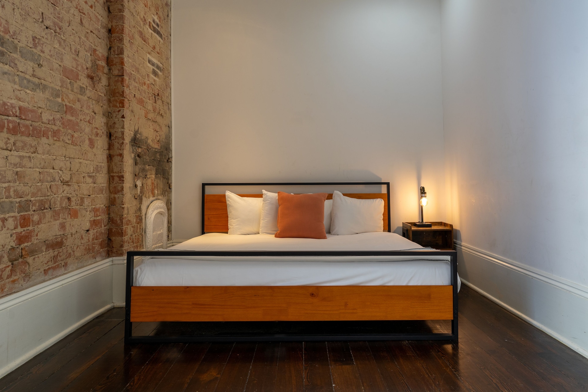 1 BEDROOM, APARTMENT