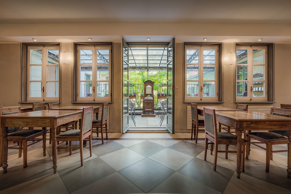 Hotel Roma E Rocca Cavour 62/82