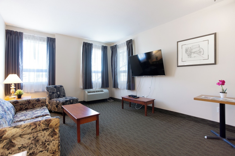 Lakeview Inn & Suites 38/60