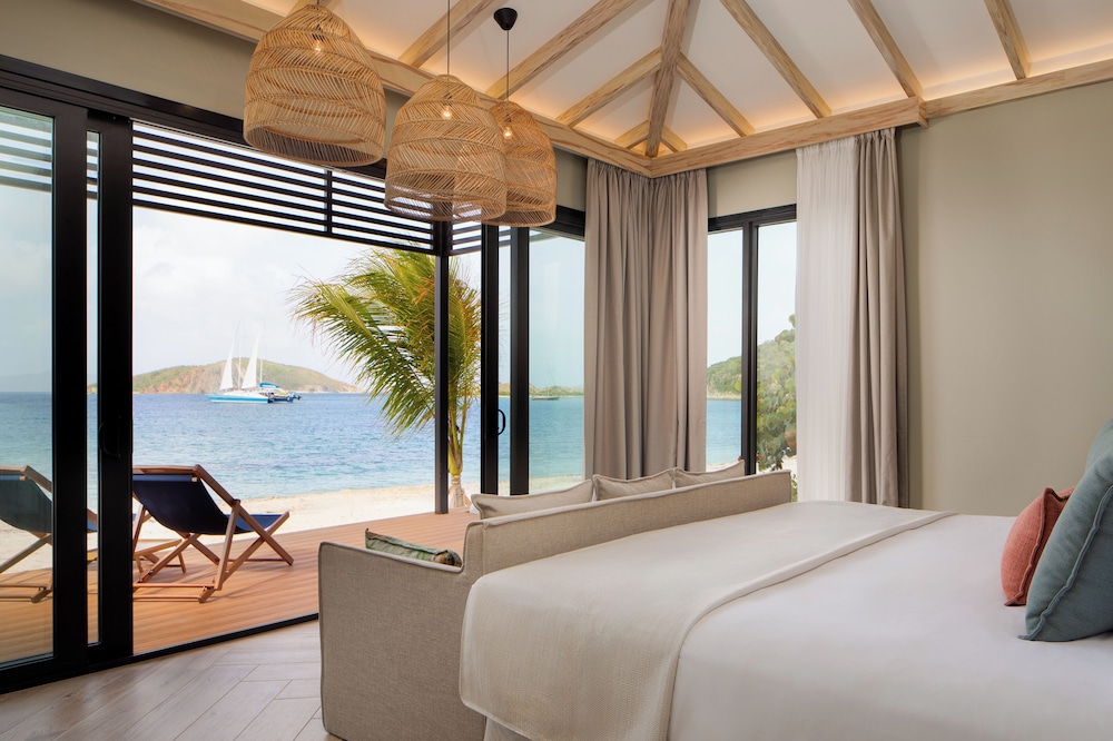 Room, King Bed, Beach Front, Outdoor Jetted Tub