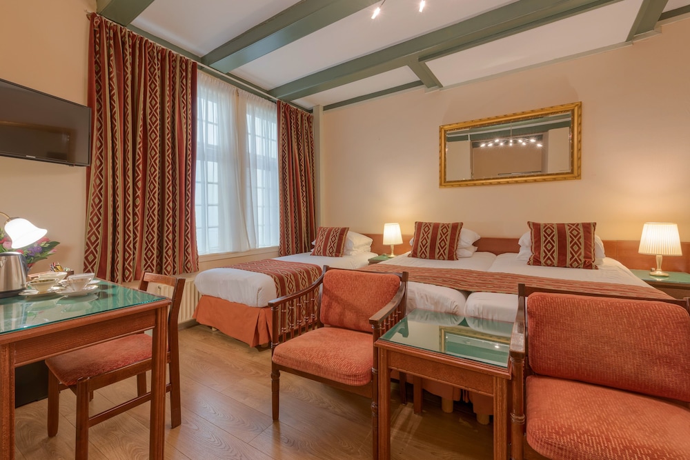 Hotel Des Arts 39/62