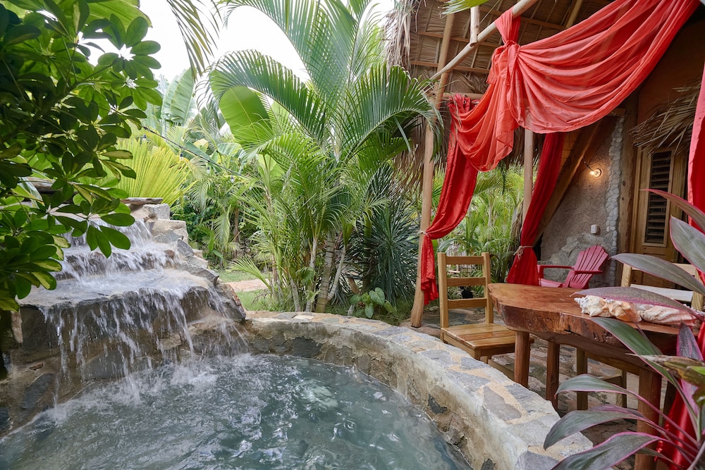 Chalet Tropical Village B&amp;B 33/74