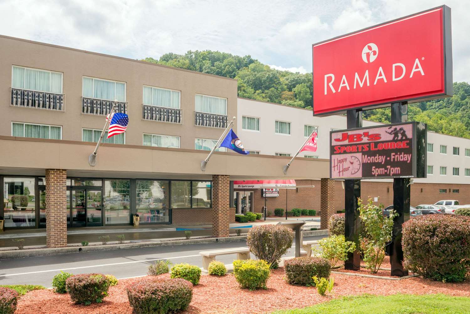 Ramada by Wyndham Paintsville Hotel & Conference Center 1/15