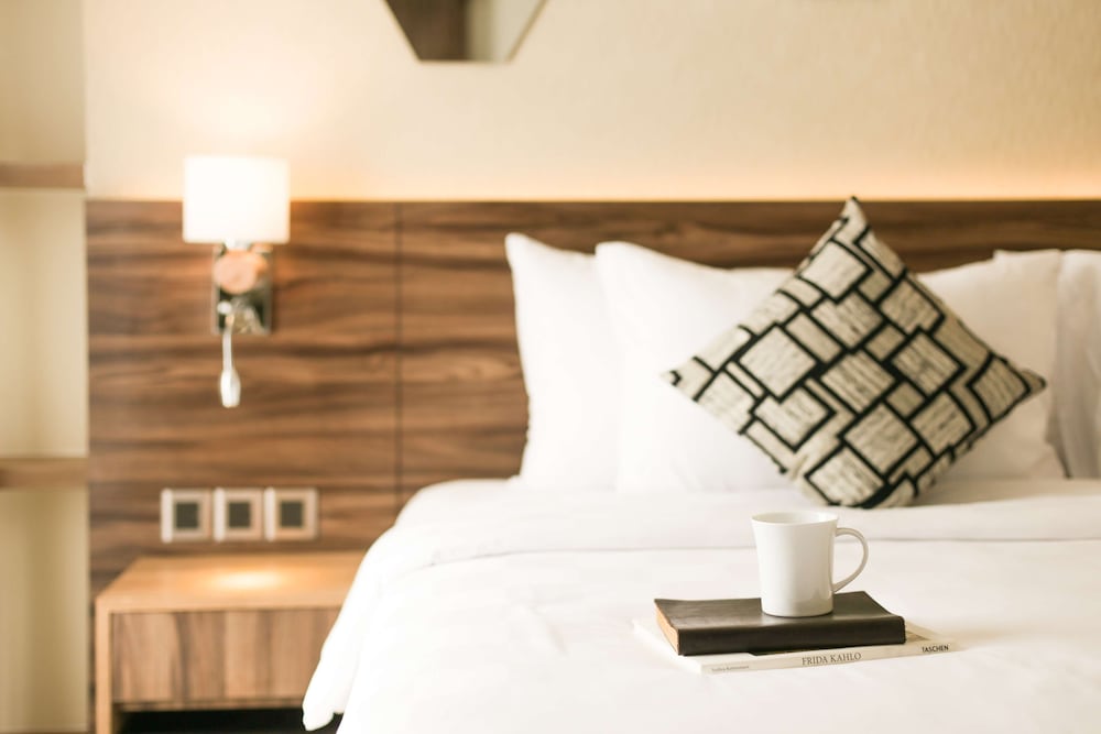 Golden Tulip Essential 22/50