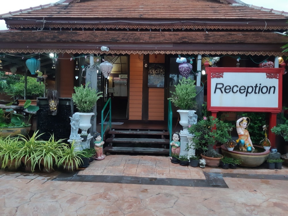MONTRI RESORT DONMUANG BANGKOK 4/60