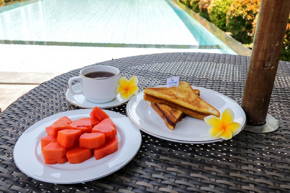 Grand Senggigi Hotel 13/24