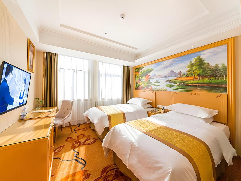 Vienna Hotel (Weihai North High-Speed Railway Station Bathing Beach Shandong University), Weihai 11/23