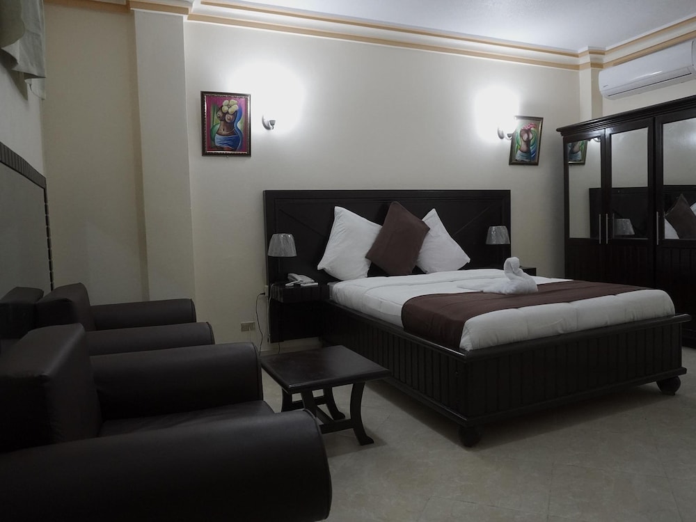 La Pepiniere Hotel 7/50