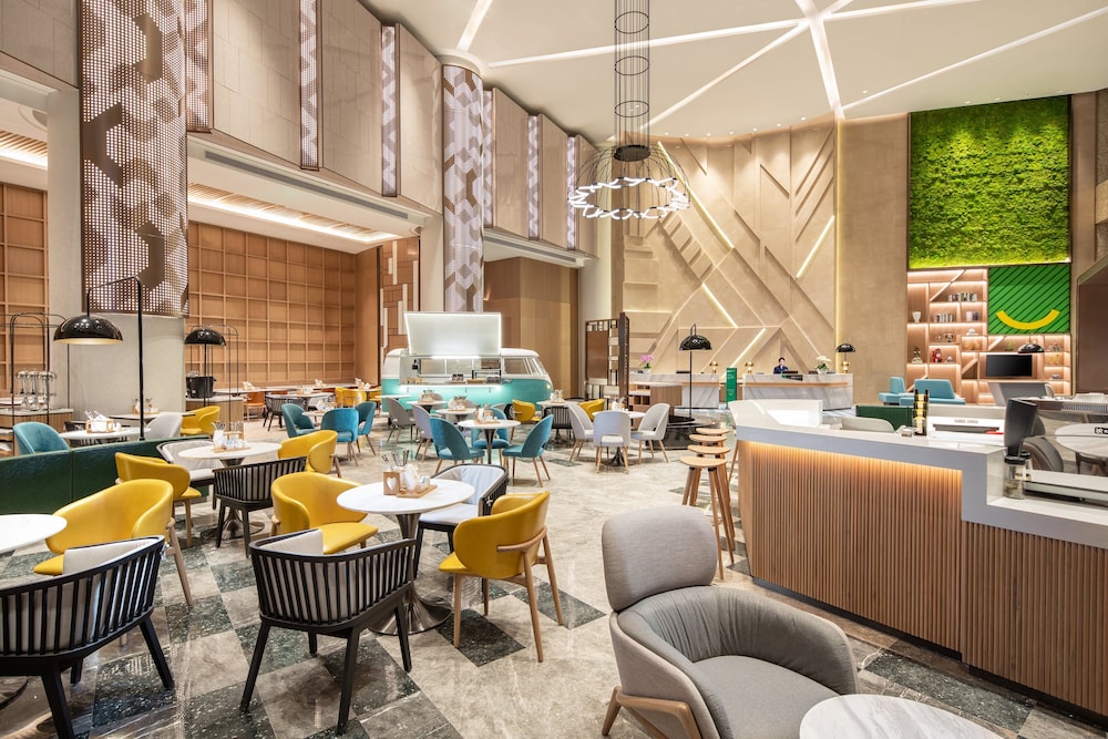 Holiday Inn Shanghai Nanjing Road 58/75