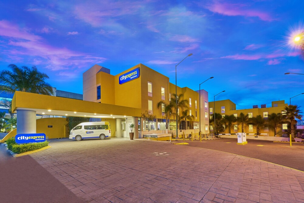 City Express by Marriott Queretaro 52/55
