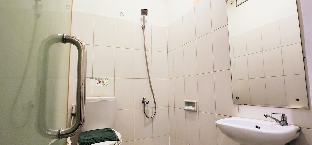 Jambrut Inn Hotel 49/50