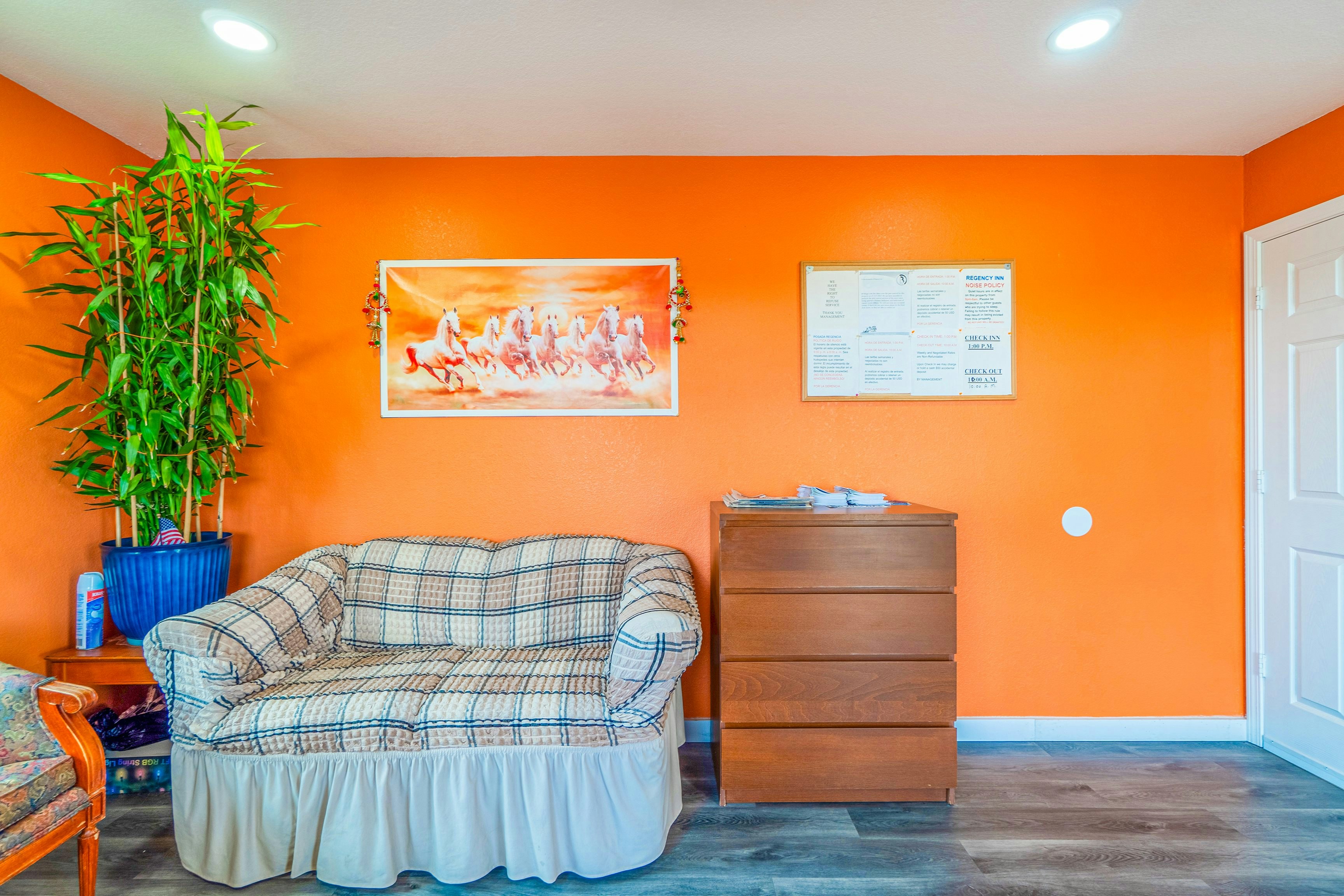 Lobby at Regency Inn By OYO Rockdale TX, ROCKDALE - TX