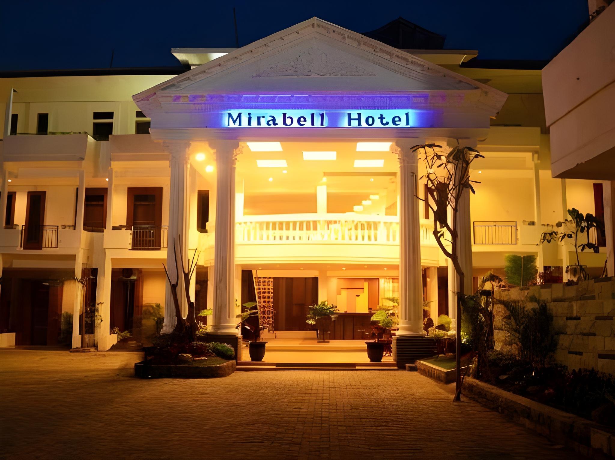 Hotel Mirabell and Convention Hall 2/23