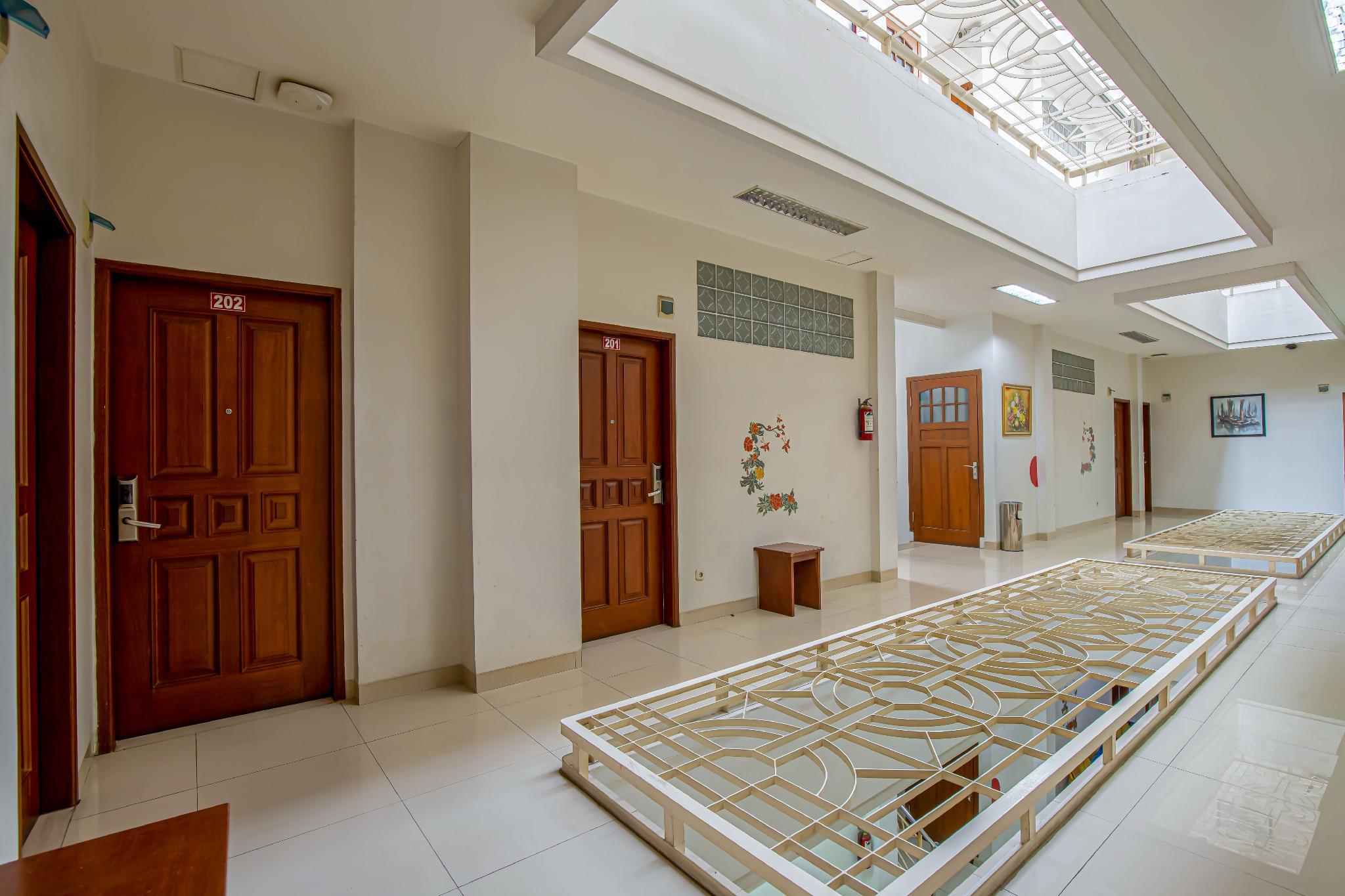 Asoka Hotel 8/48