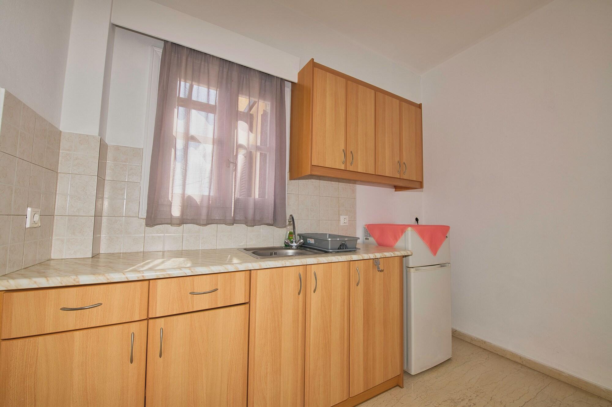 Ira Apartments 7/126