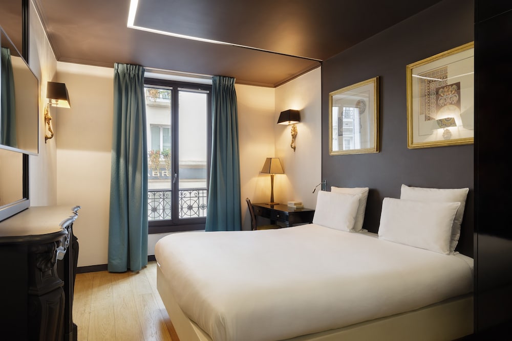 NEW Hotel Republique 5/52