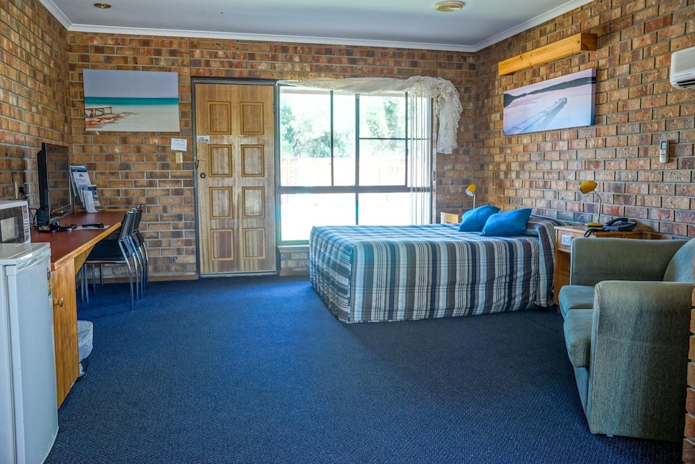 KADINA GATEWAY MOTOR INN 23/45