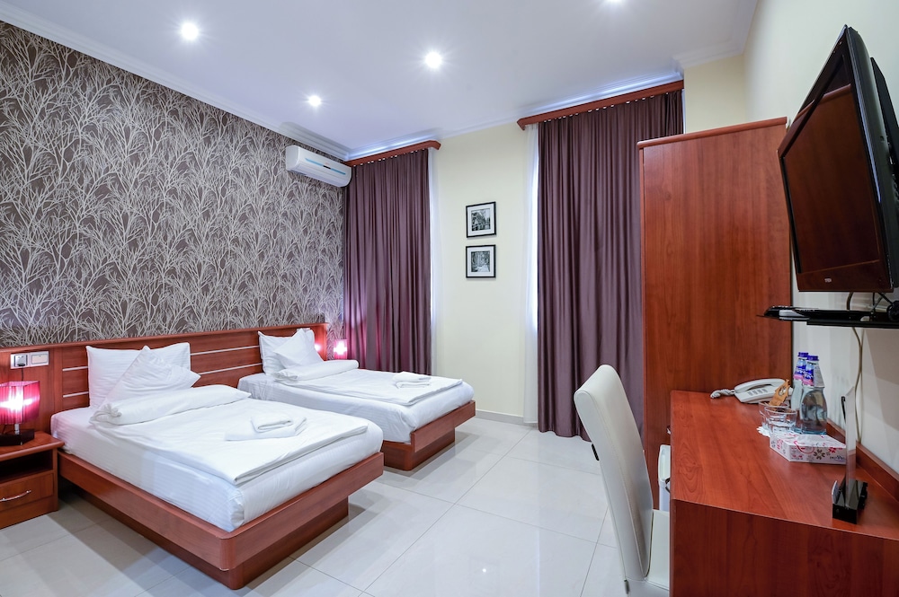 Mia Casa Hotel 10/50