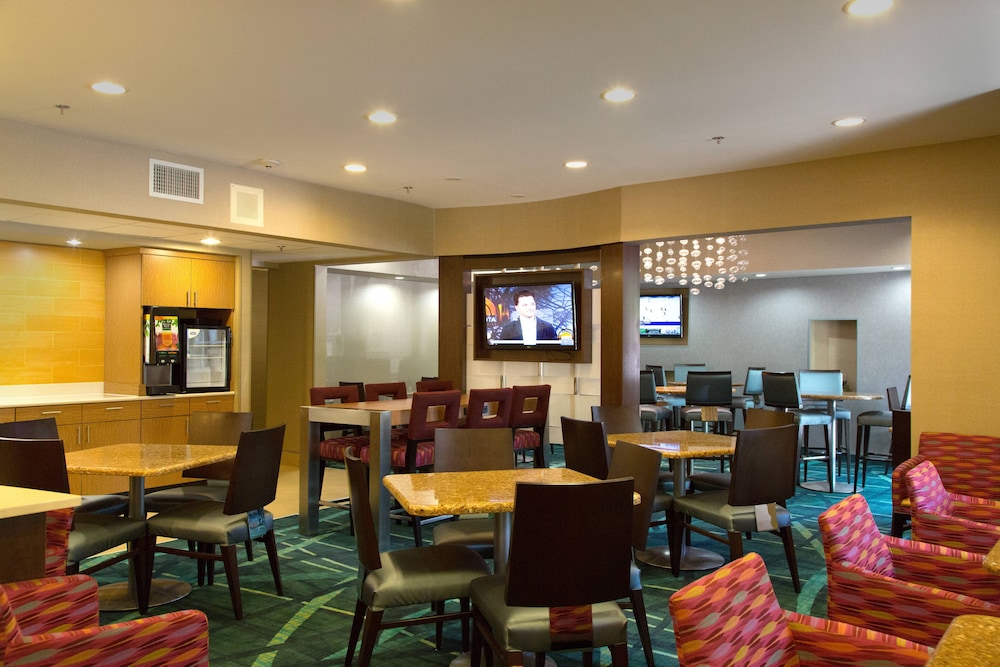 Springhill Suites by Marriott Warwick 29/38