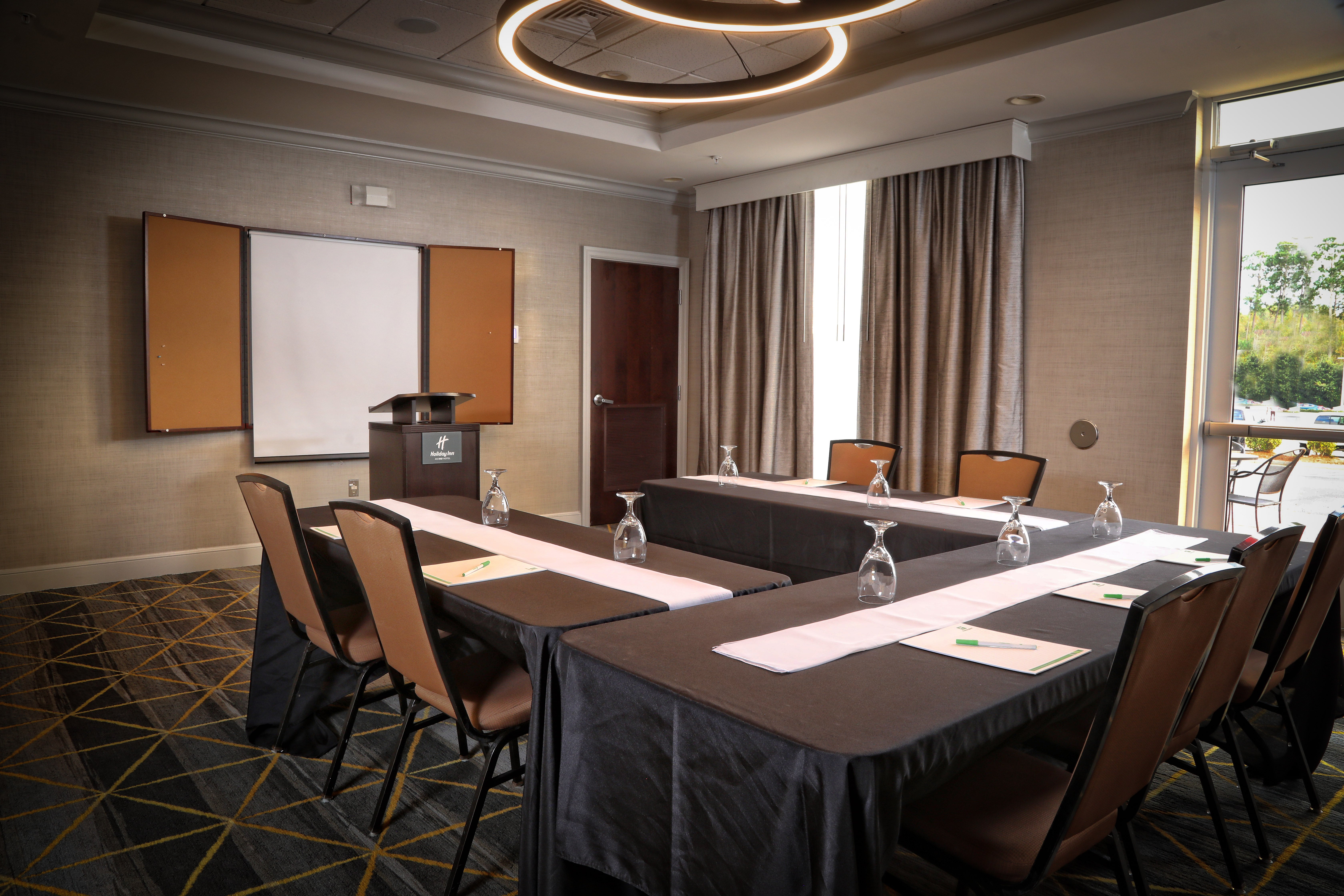 Holiday Inn Statesboro-University Area 50/62
