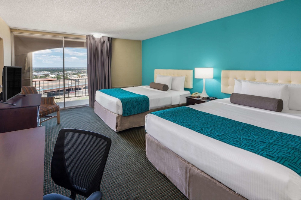 Hotel 505 8/49