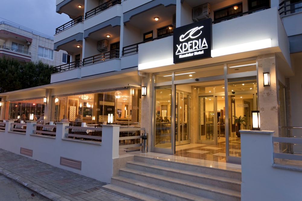 Kandelor Hotel 2/72