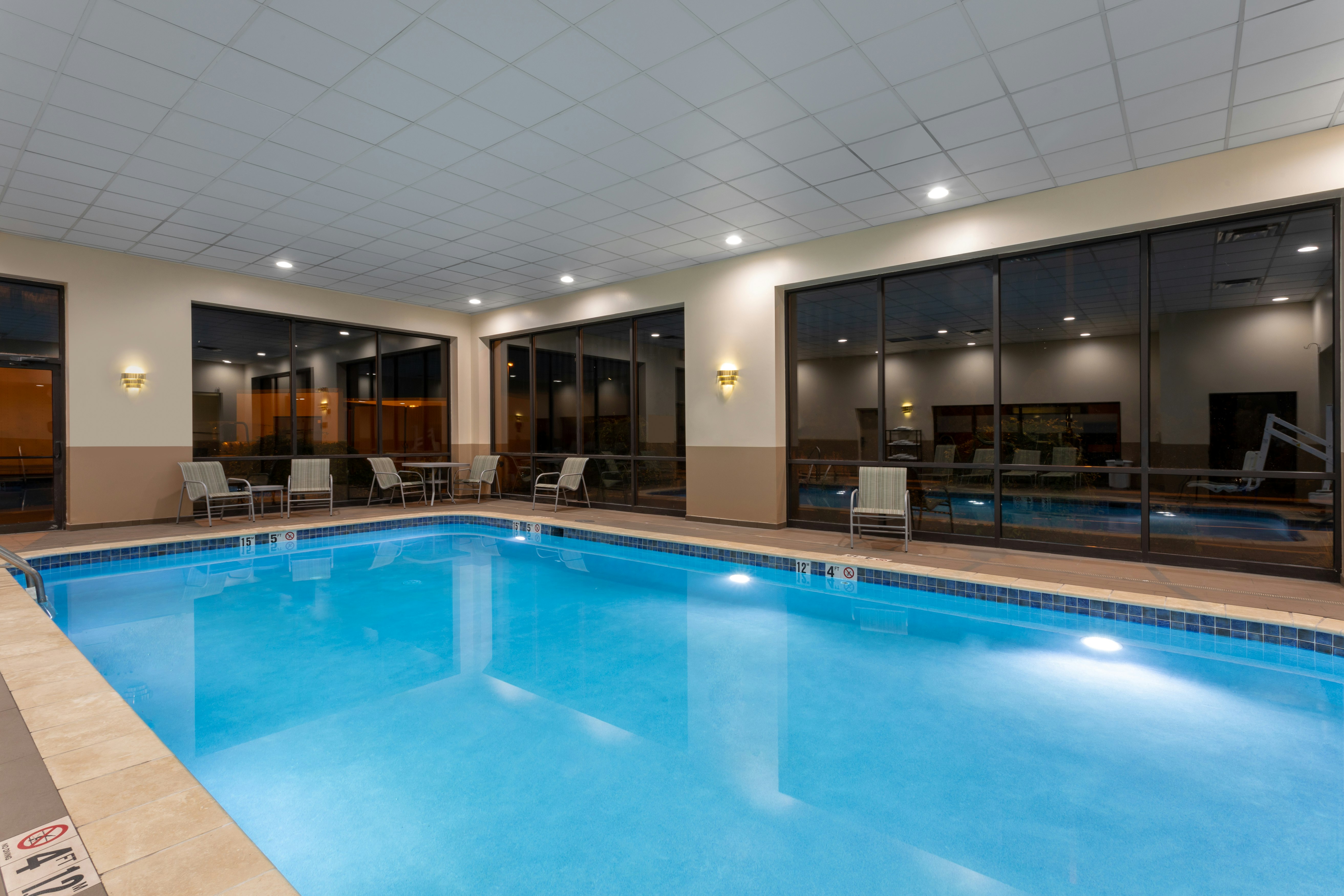 HAMPTON INN BEDFORD 29/52