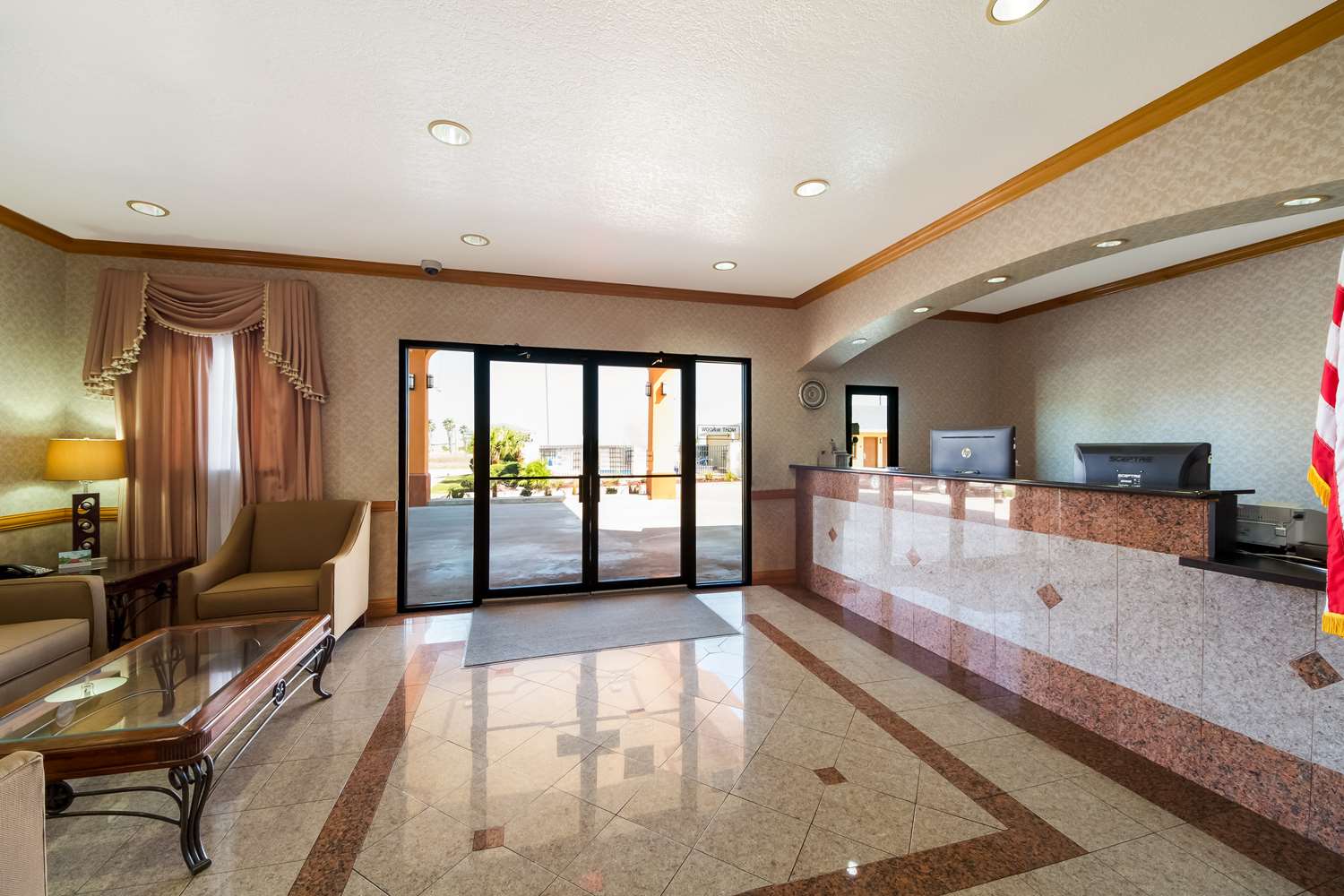 SureStay Hotel by Best Western Falfurrias 1/14