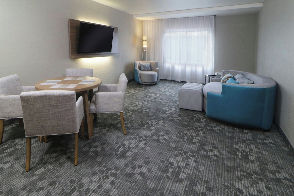 Courtyard By Marriott Monterrey Airport 39/50
