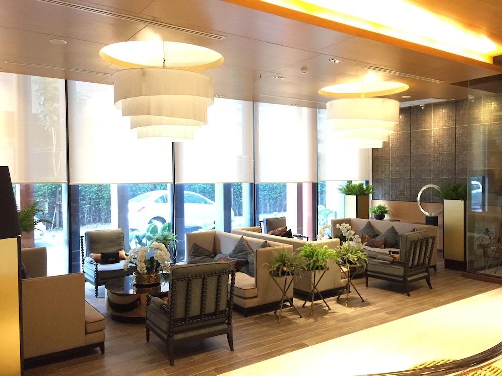 The Astra Luxury Suit condo 31/50