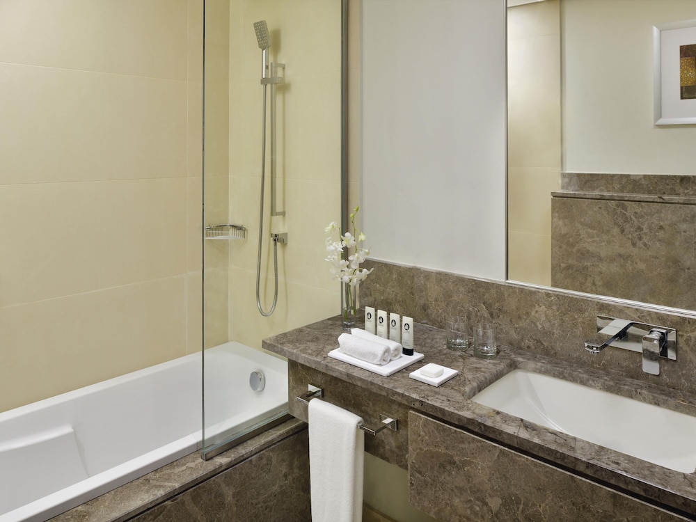 موفنبيك التحلية جدة(Movenpick Hotel Tahlia Jeddah) 73/73