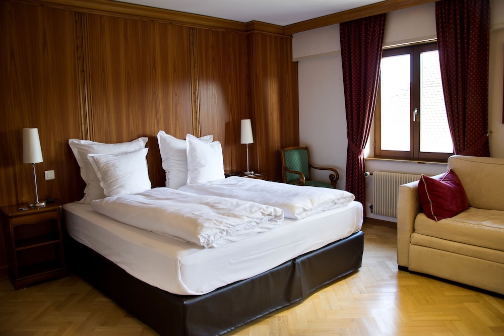 HOTEL AU CHASSEUR 16/57