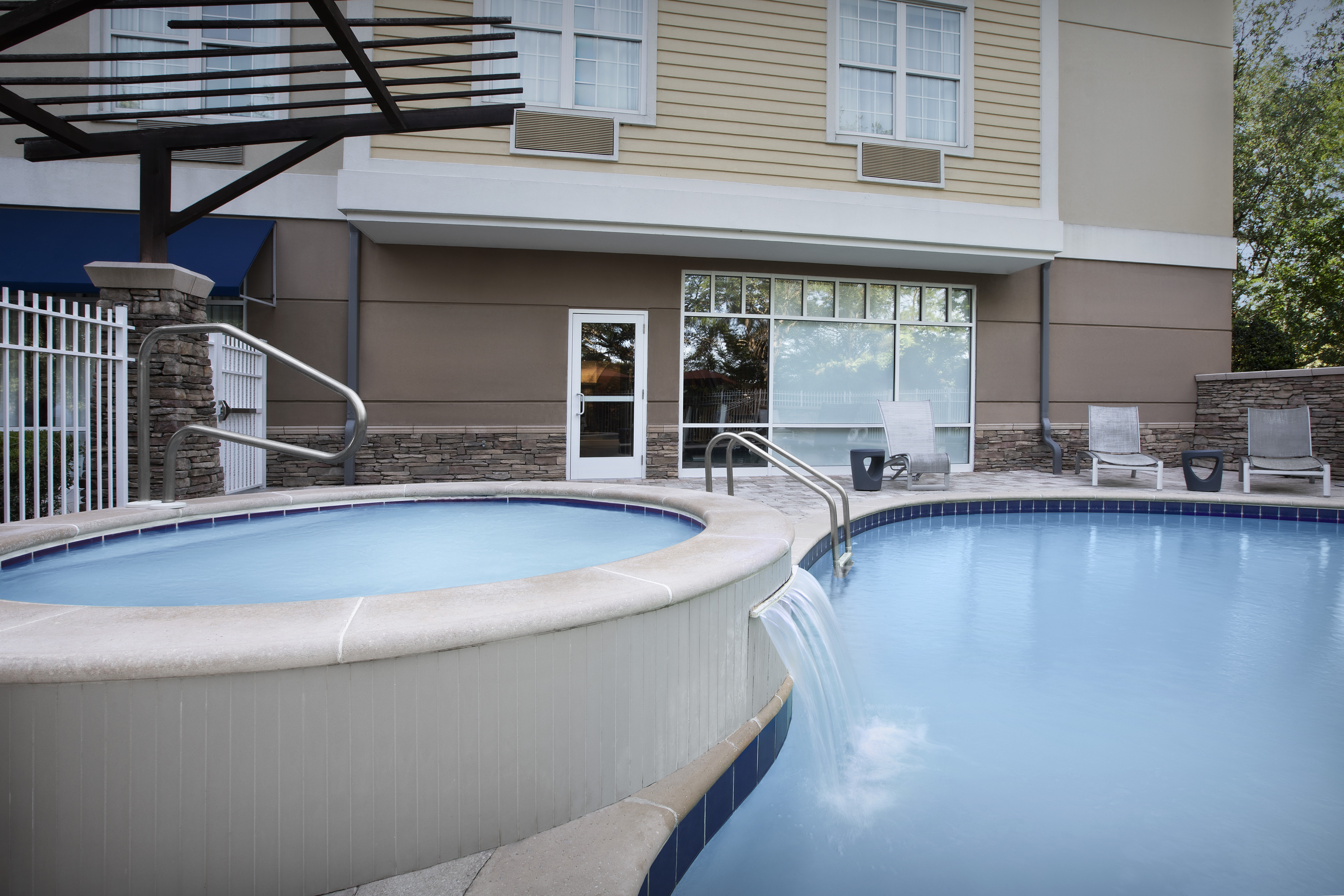 Hotel Indigo Jacksonville Deerwood Park 36/77