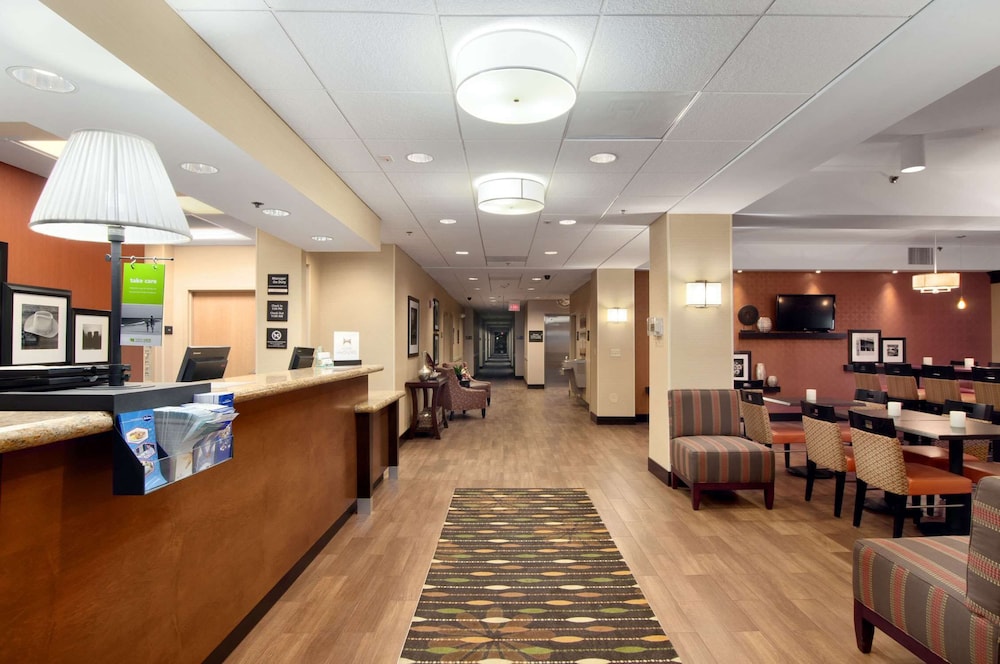 Hampton Inn Houston-Brookhollow 15/59