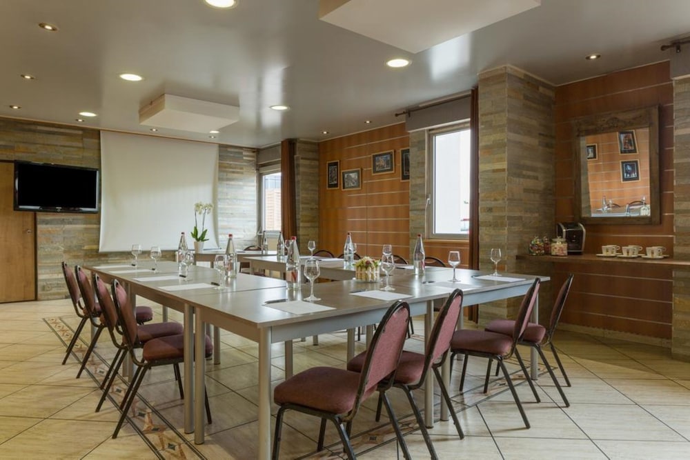 Sure Hotel by Best Western Dijon Sud 49/58