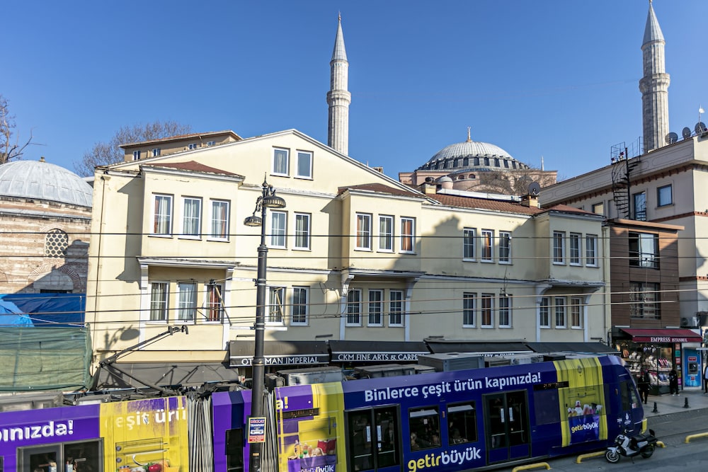 Elasophia Hotel 2/38