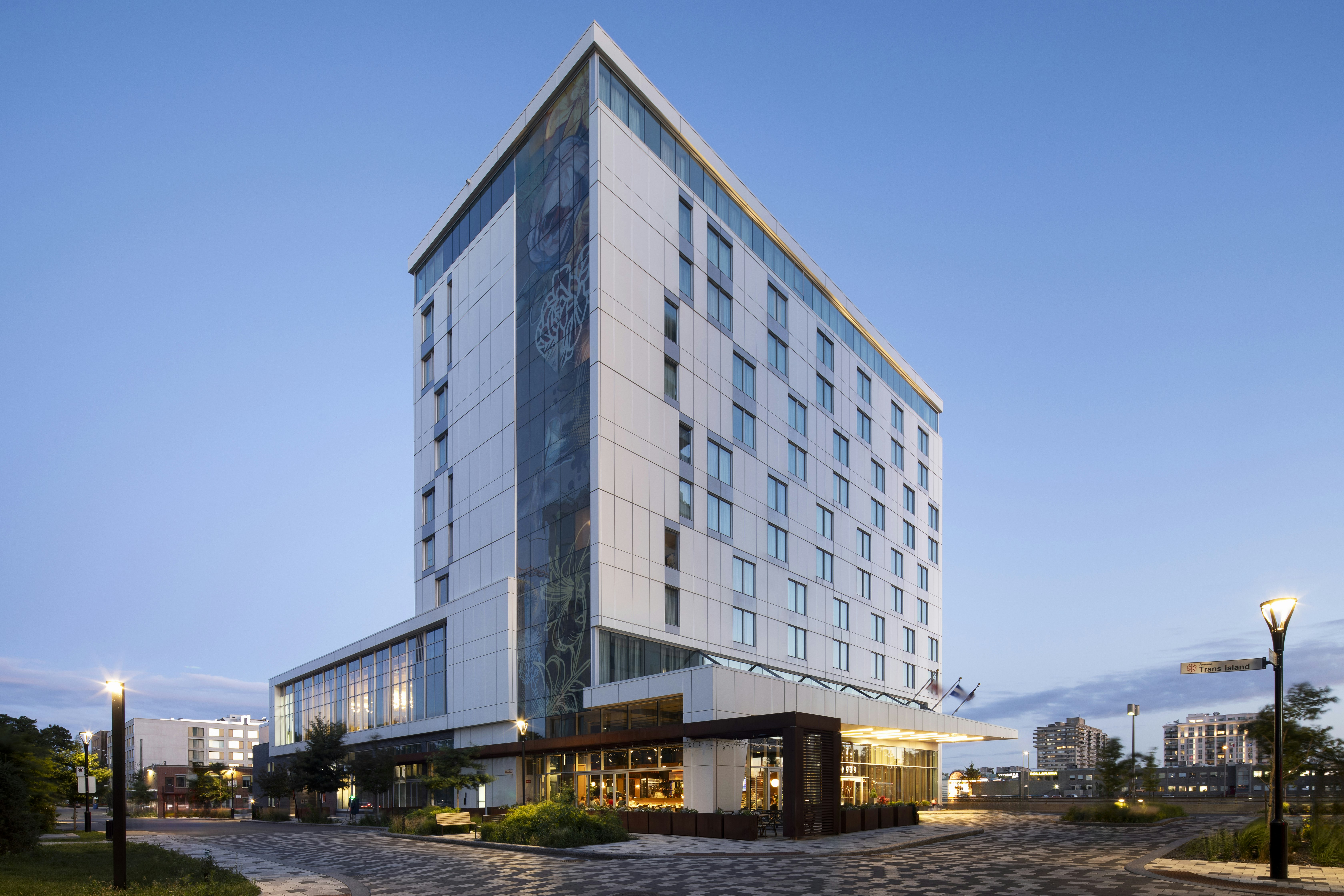 Hilton Garden Inn Montreal Midtown 4/43