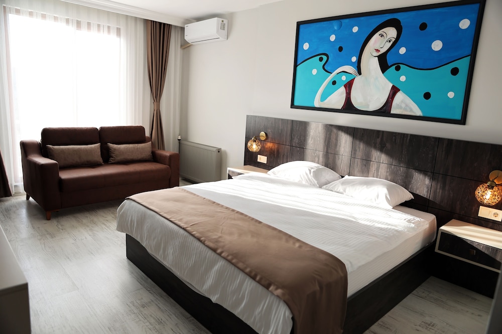 Sar-Per Suites & Hotel 5/31