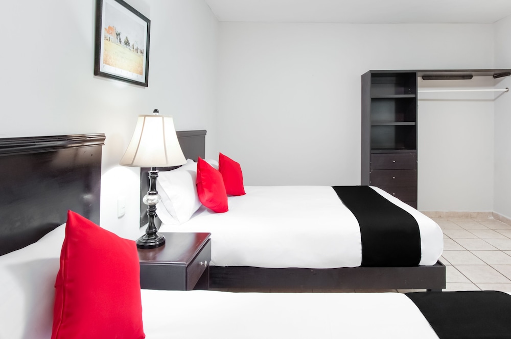Boca Inn Hotel &amp; Suites 24/66