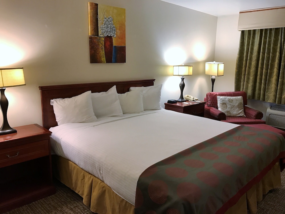 Ramada By Wyndham Draper 8/36