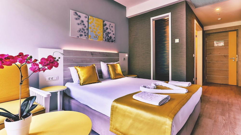 Carine Hotel Park 18/61
