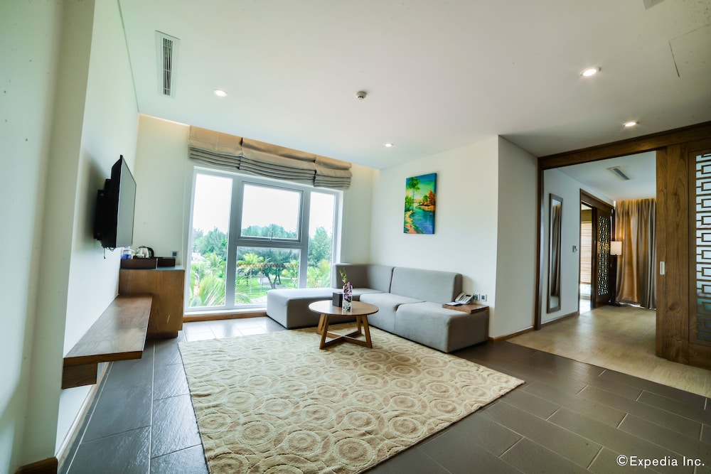 Sandy Beach Non Nuoc Resort Danang 53/75