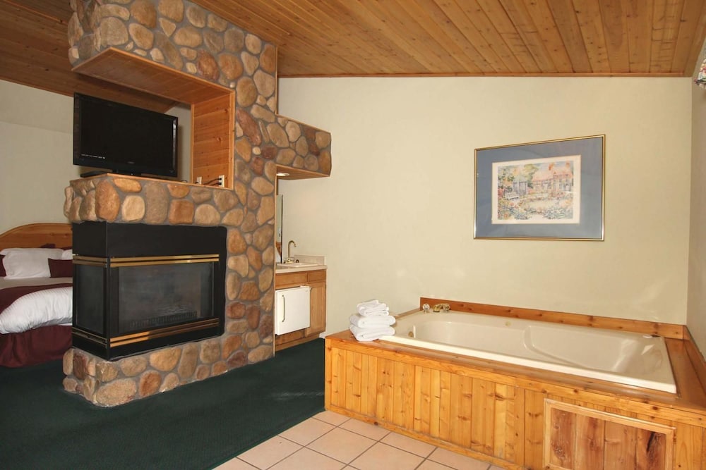 Majestic Mountain Inn 52/68