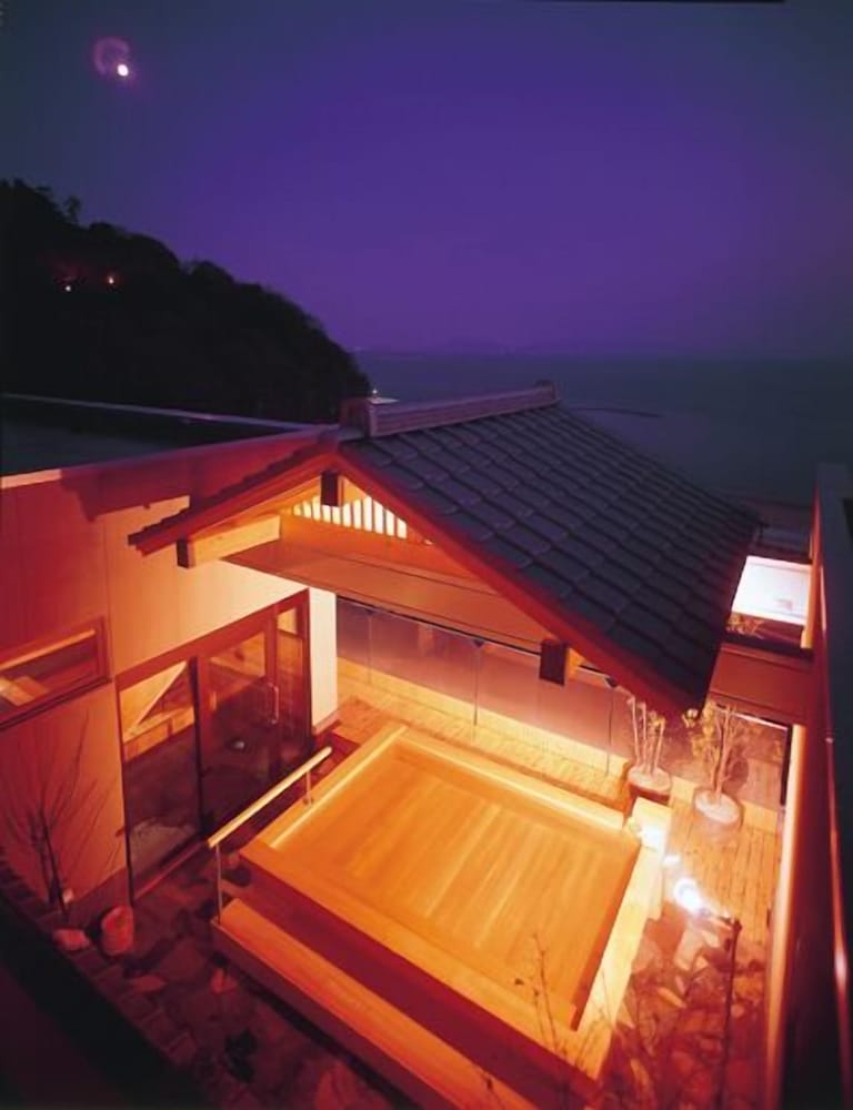 Nishiura Grand Hotel Kikkei 3/17