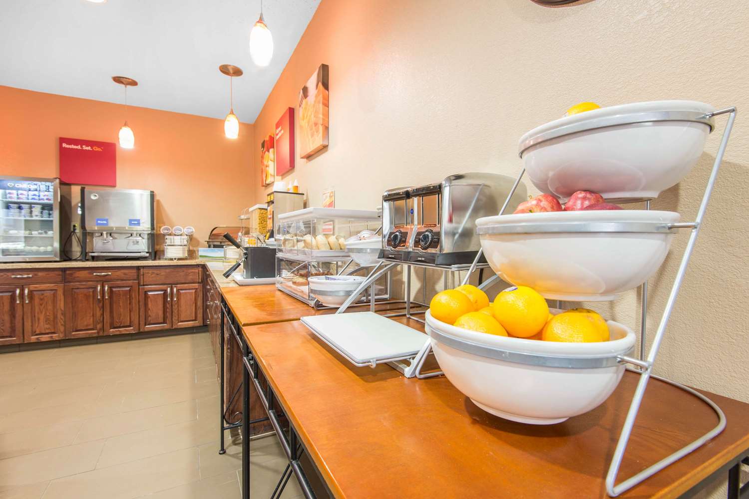 Comfort Suites Rochester Henrietta University Area 30/40
