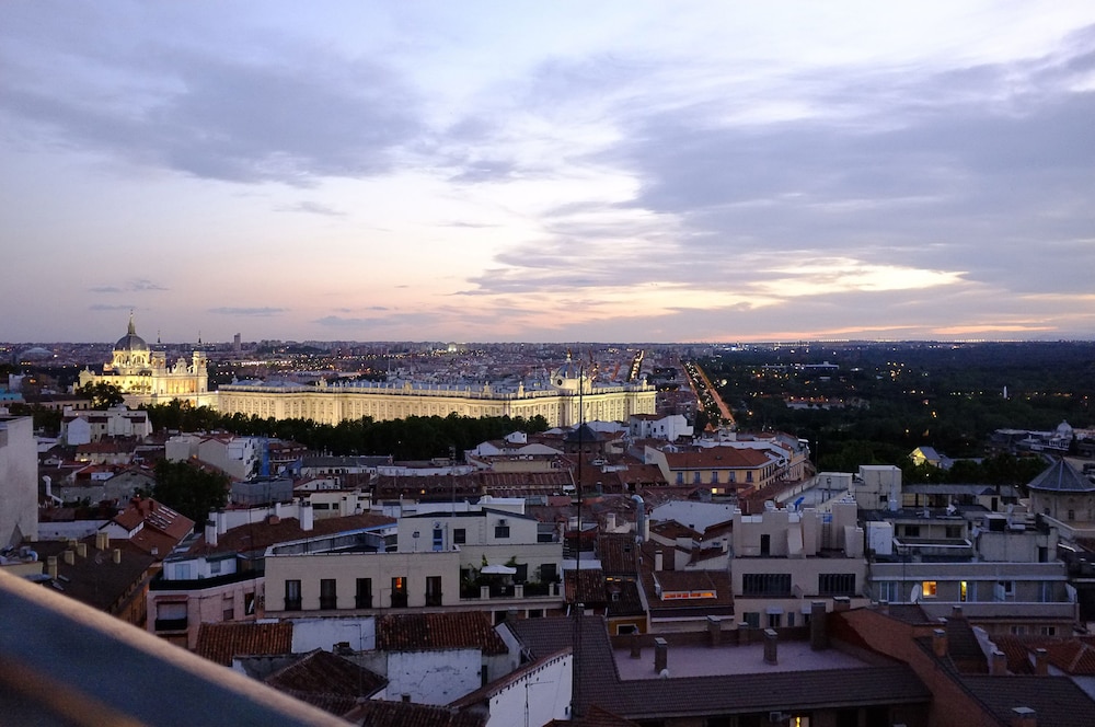 Emperador Hotel Madrid 45/50