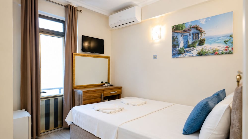 Reis Beach Hotel 13/25