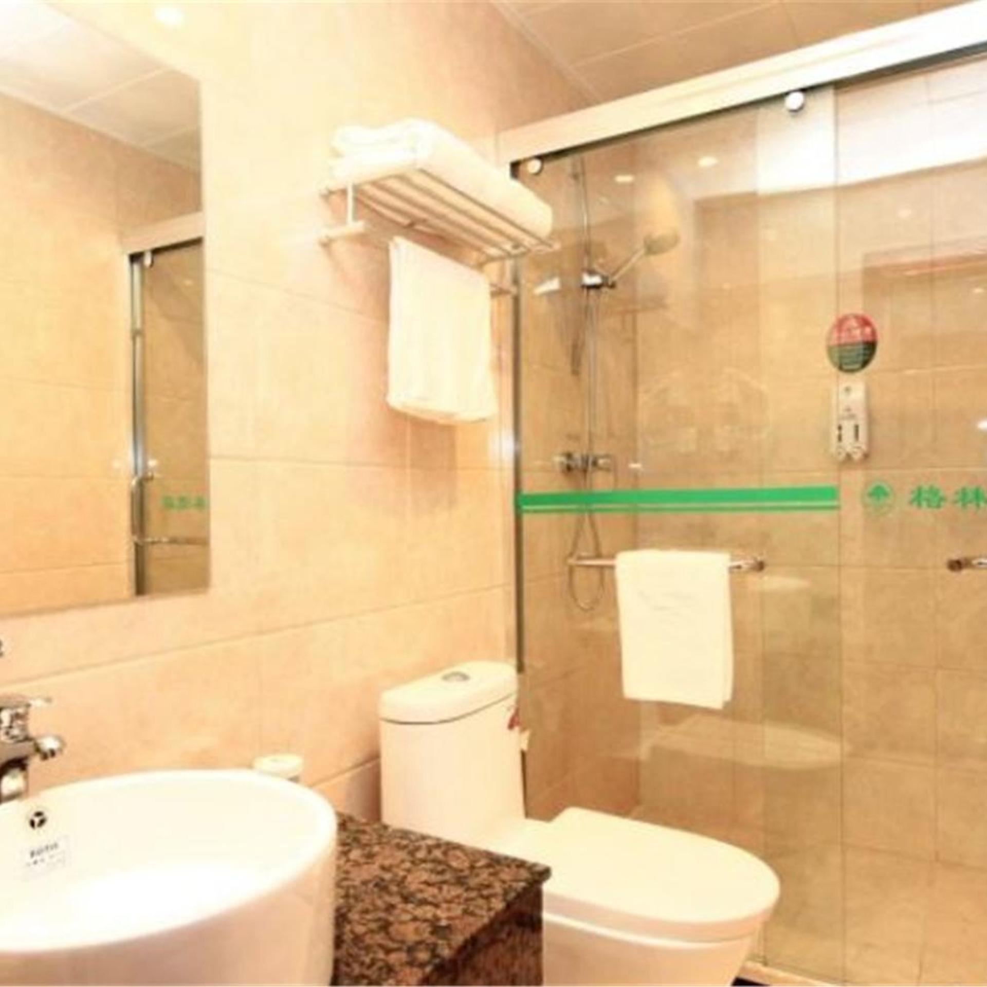 GreenTree Inn ShanDong RiZhao JuXian YinXing Avenue Middle ShanDong Road Business Hotel 66/67